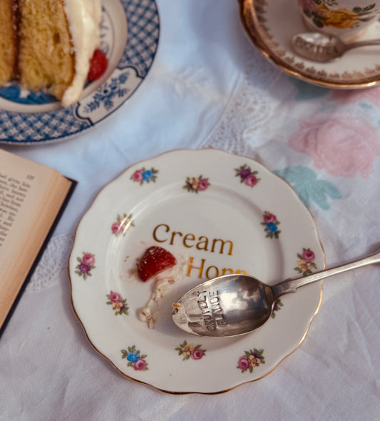 Crumbly Flange Spoon
